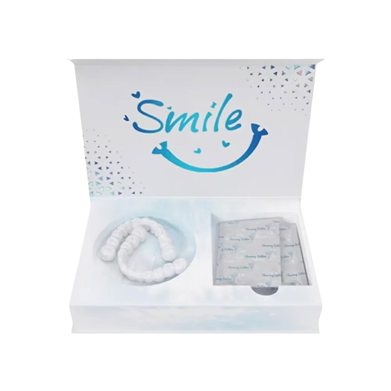 FlexiSmile™ komplet oblikovane zobne proteze